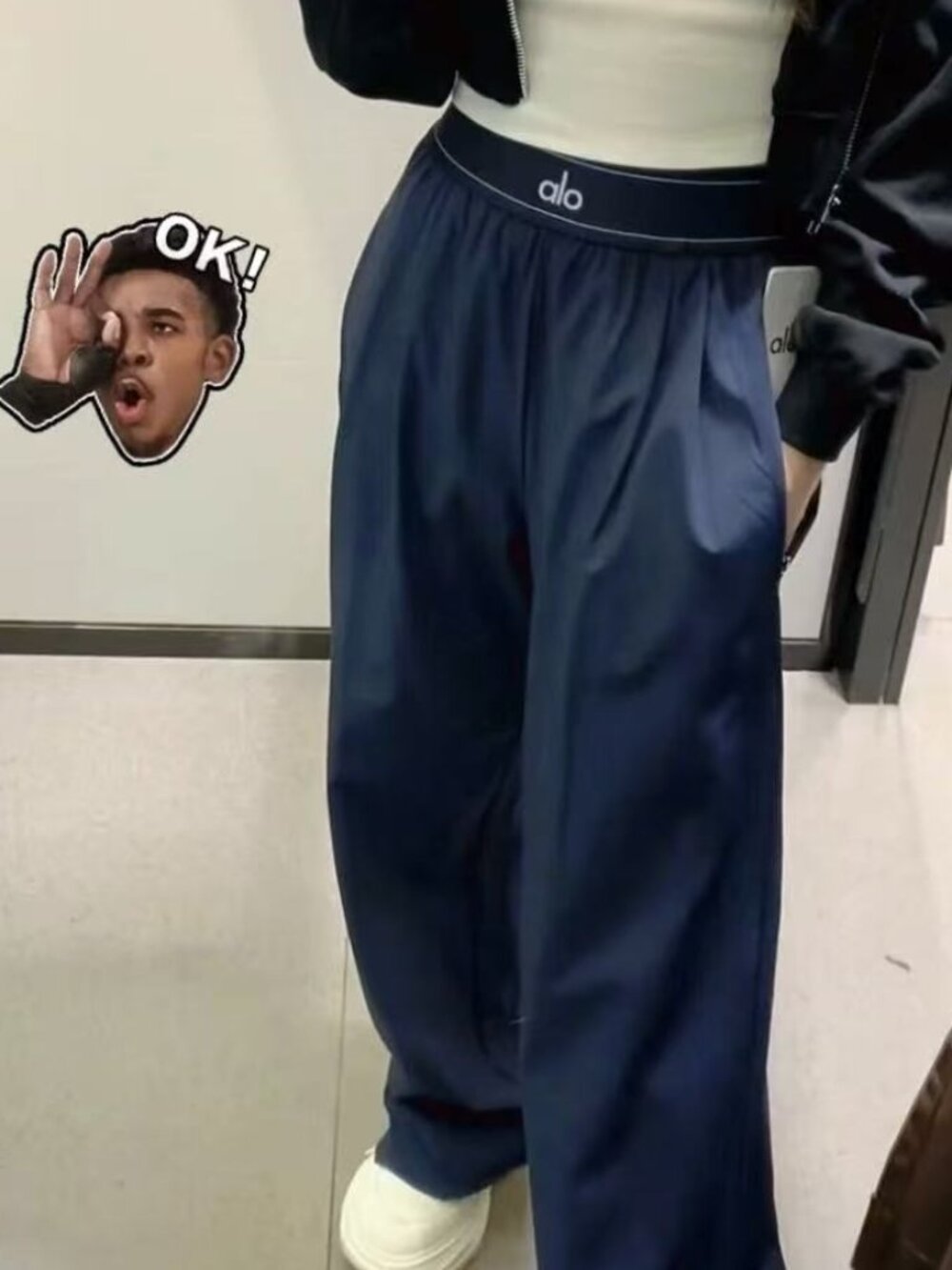 ๐ Alo Yoga Suit Up Trouser Navy Blue (Regular Version Inner Seam 30 inches) - Picture 10 of 10